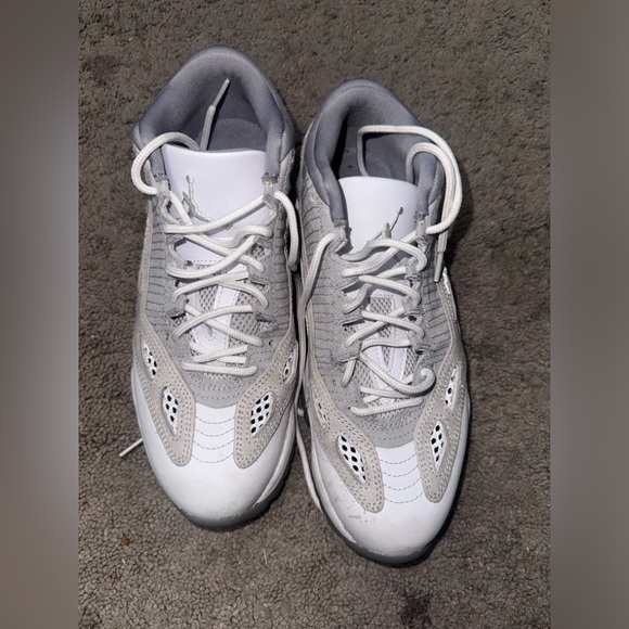 Men’s Jordan - Picture 3 of 6